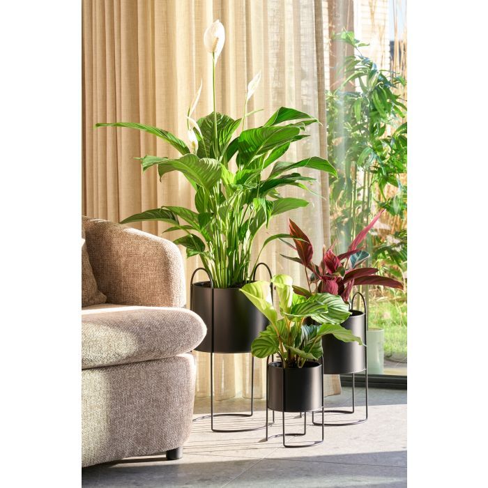 8720362256519-petry-cache-pot-sur-pied-en-metal-noir---l175-x-b16-x-h28-cm